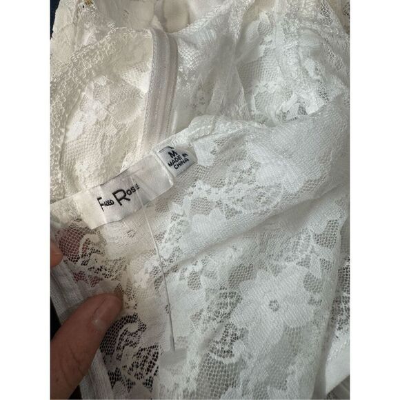 White laced corset top - Picture 8 of 9